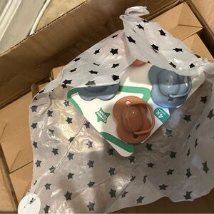 Mushie Silicone Pacifier Set - Blue and Brown